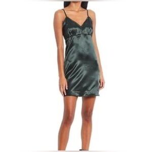 NEW-Womens Chelsea & Violet Short Slip Dress Polyester Dark Green